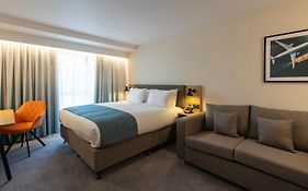 Holiday Inn Bristol Airport By Ihg  4*